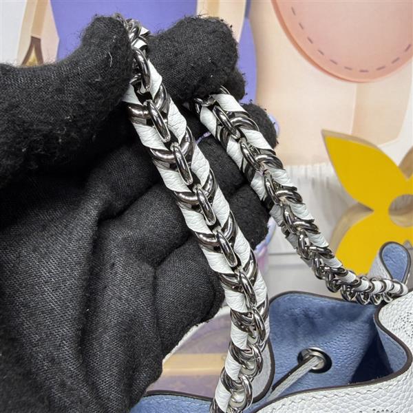 2026124164742479 210